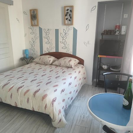 Chambre Pour 2 Personnes A Formigny Rdc Eksteriør bilde